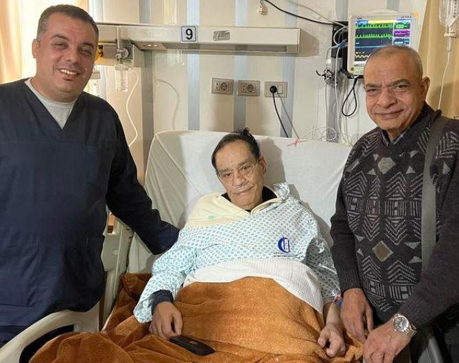 نقل حلمي بكر إلى المستشفى بعد تعرضه لأزمة صحية
