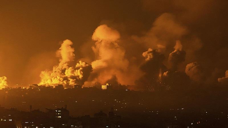 نجوم الفن يكثفون الدعاء بعد مواصلة قصف غزة