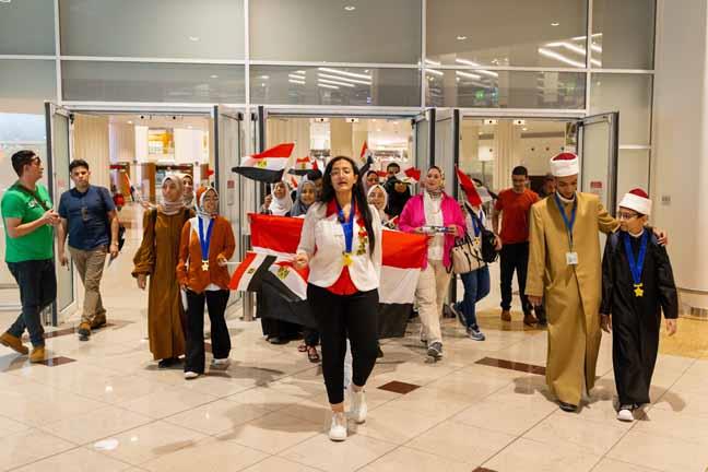 أبطال مصر يصلون إلى دبي للمشاركة في نهائيات تحدي القراءة العربي  