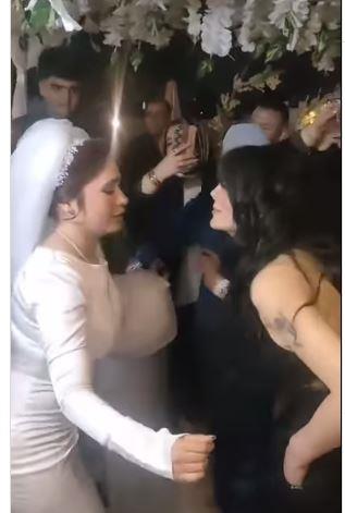 حورية فرغلي تتحدى عروس في الرقص بحفل زفافها                                                                                                                                                             