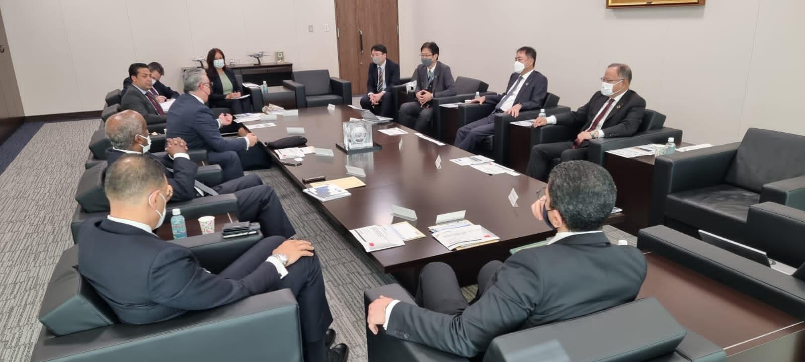 ممثلى الشركات اليابانية خلال اجتماع المنطقة 