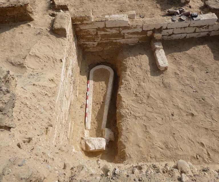 كشف مجموعة جديدة من المقابر الأثرية في البهنسا 