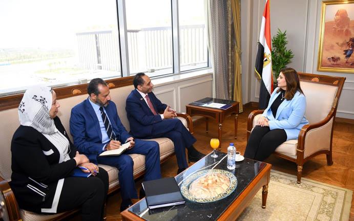 وزيرة الهجرة تبحث خطط إدماج الأطباء المصريين بالخارج في تعزيز المنظومة الطبية (2)