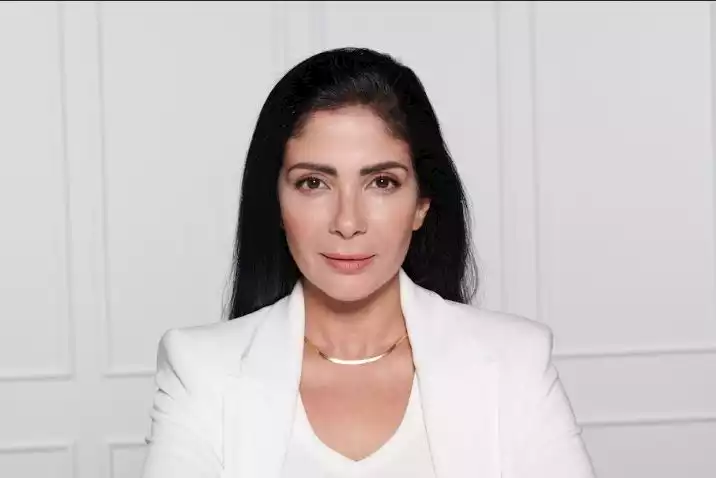 منى زكي