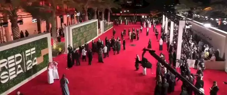 النجوم في حفل افتتاح مهرجان البحر الأحمر السينمائي