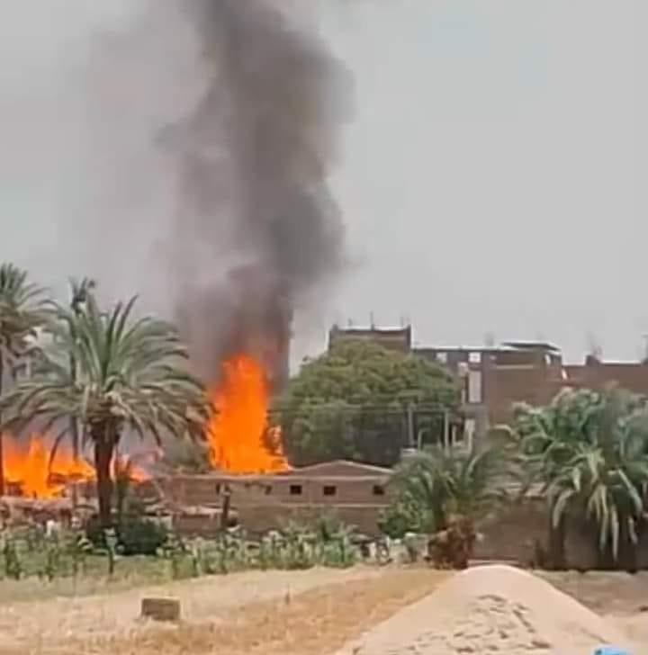 السيطرة على حريق داخل عصارة قصب في قنا  (2)