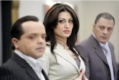 هبة نور مع هنيدي في فيلم عندليب الدقي