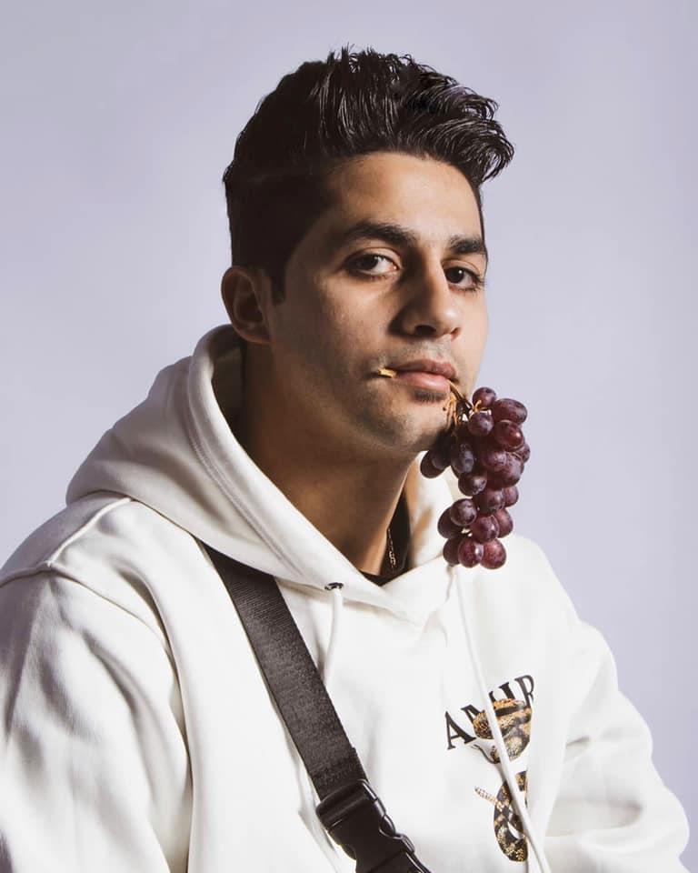 مطرب المهرجانات عنبة