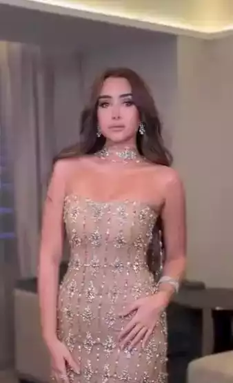 هنا الزاهد (1)