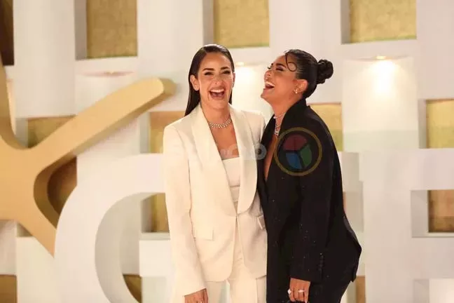 ضحك وهزار.. أسماء جلال وأمينة خليل يخطفان الأنظار بـالبدلة في مهرجان الجونة_5