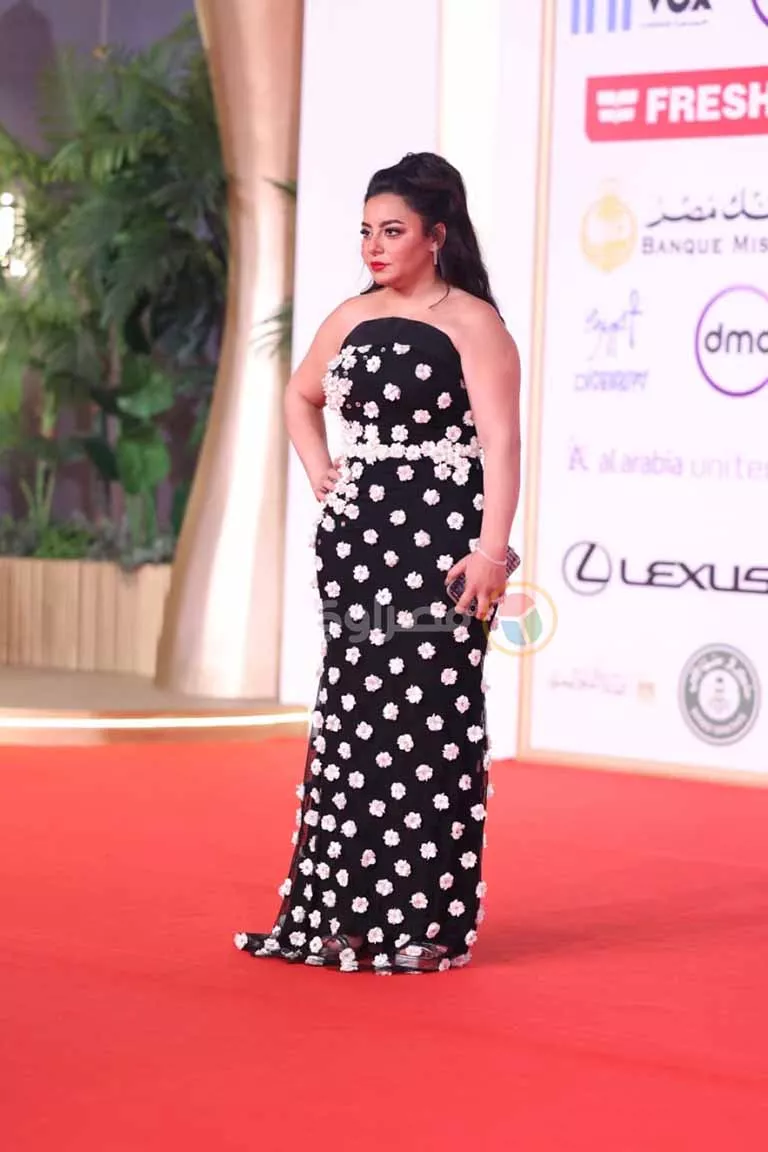 الفنانة إلهام عبد البديع