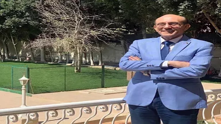 محمد صبحي يغادر المستشفى ويعود إلى منزله_8