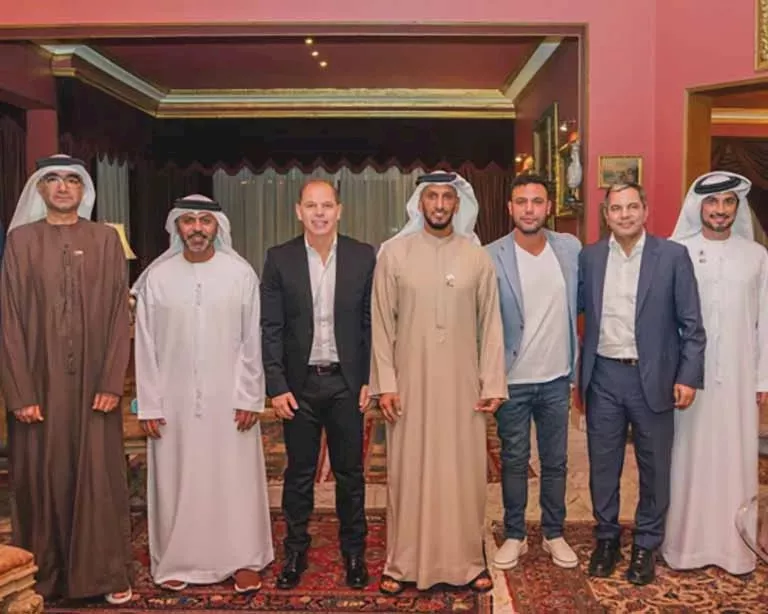 الوفد الإماراتي في زيارة الفنان عادل إمام_3