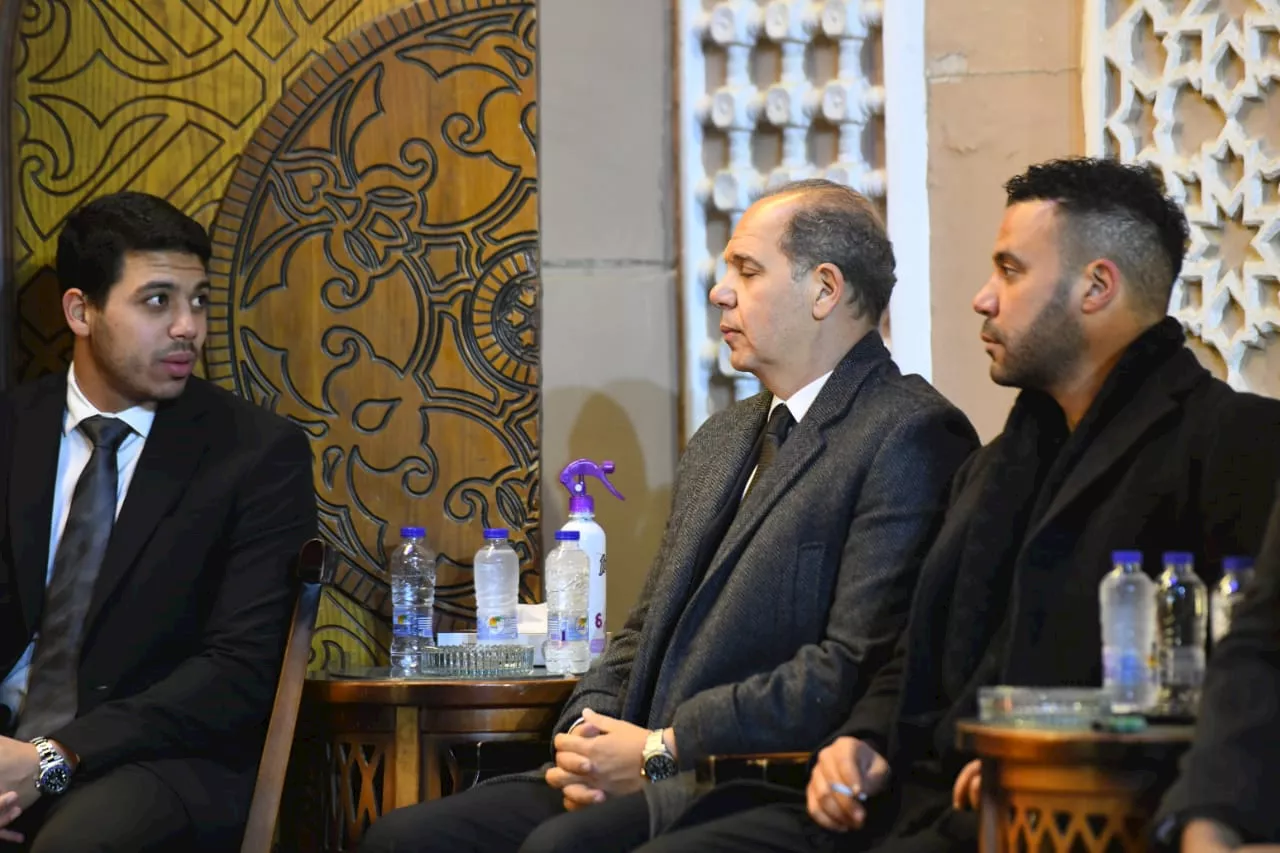 25 صورة من عزاء شقيقة الزعيم عادل إمام بمسجد الشرطة في الشيخ زايد