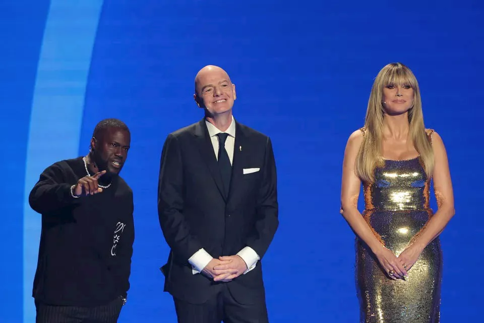 إنفانتينو وكيفين هارت