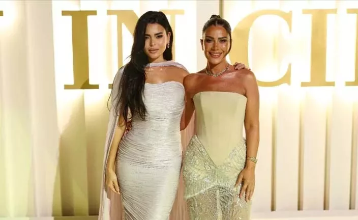 أسماء جلال وصبا مبارك_1