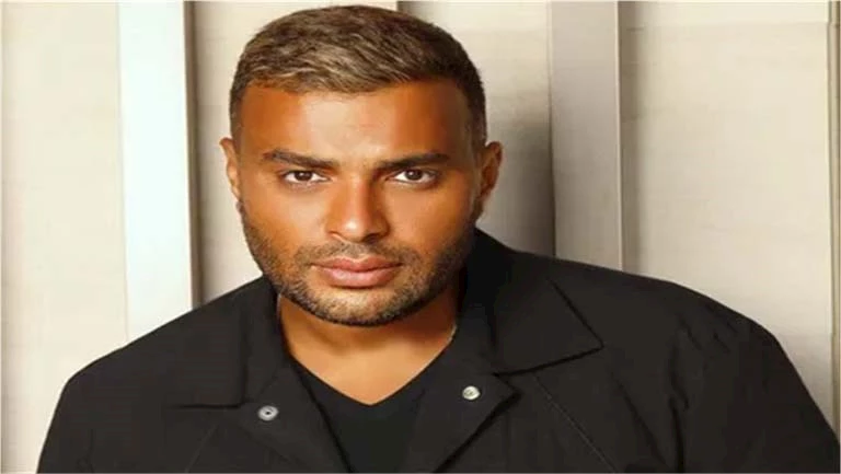 تعرض نجل رامي صبري لوعكة صحية.. وزوجته تطلب الدعاء