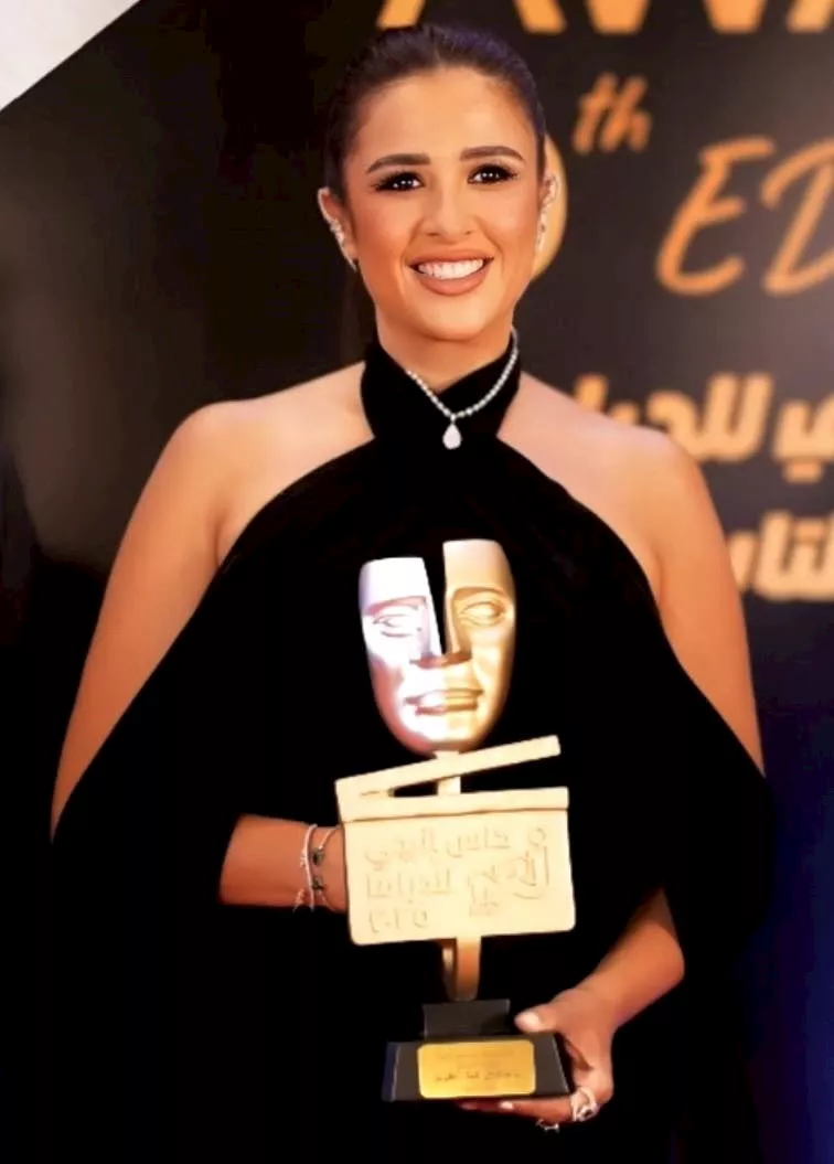 ياسمين عبدالعزيز توجه رسالة للجمهور.. ماذا قالت؟