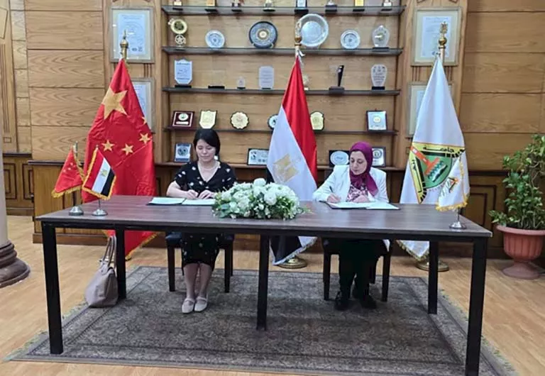 بروتوكول تعاون بين جامعة بنها والمركز الصيني لتبادل اللغة (1)