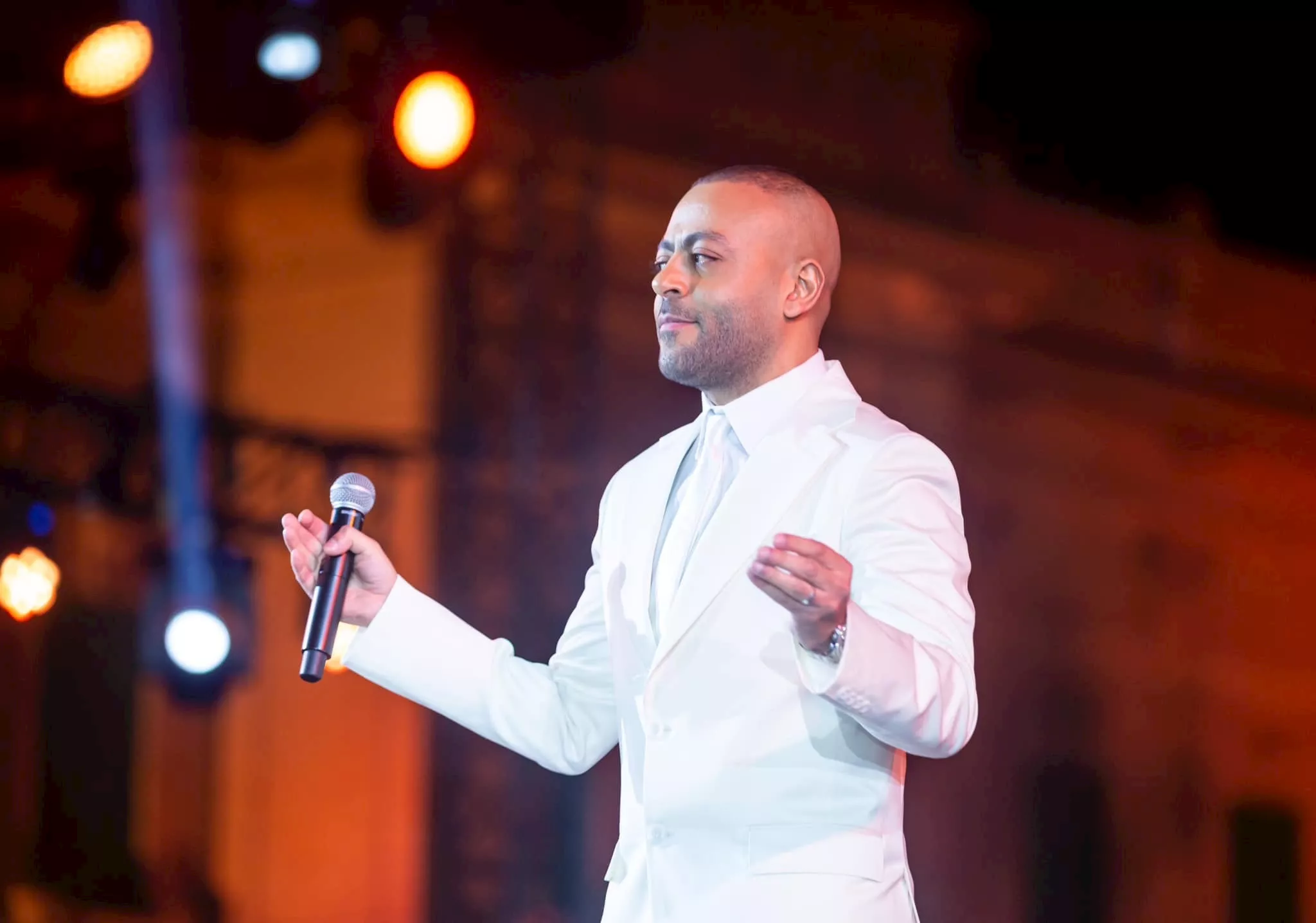 تامر عاشور يخضع لعملية رباط صليبي ويعتذر عن حفلاته الفترة المقبلة_3