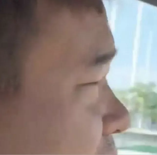 رجل صيني يشتكي من نظام مراقبة السائق في شاومي SU7