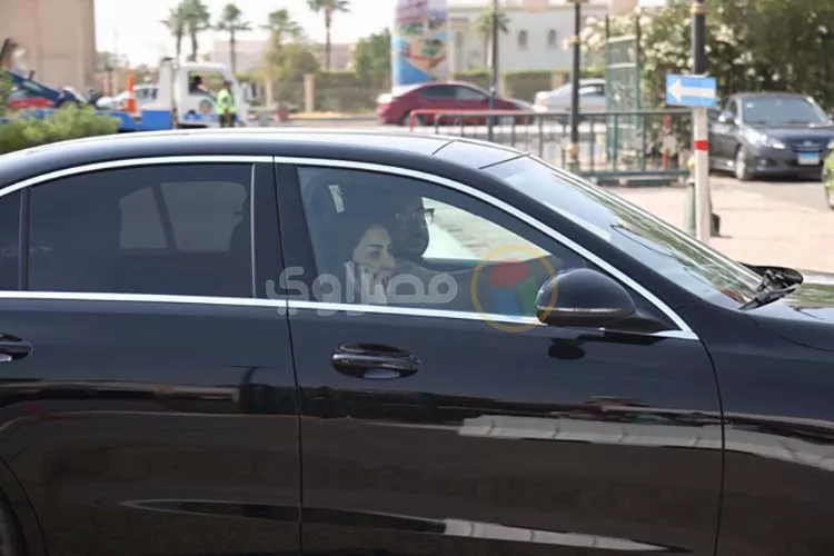 وفاء عامر في جنازة سميحة أيوب