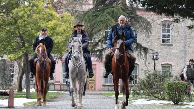 صورة 1 رحلة إسبان إلى مكة