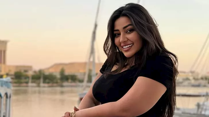 المطربة رحمة