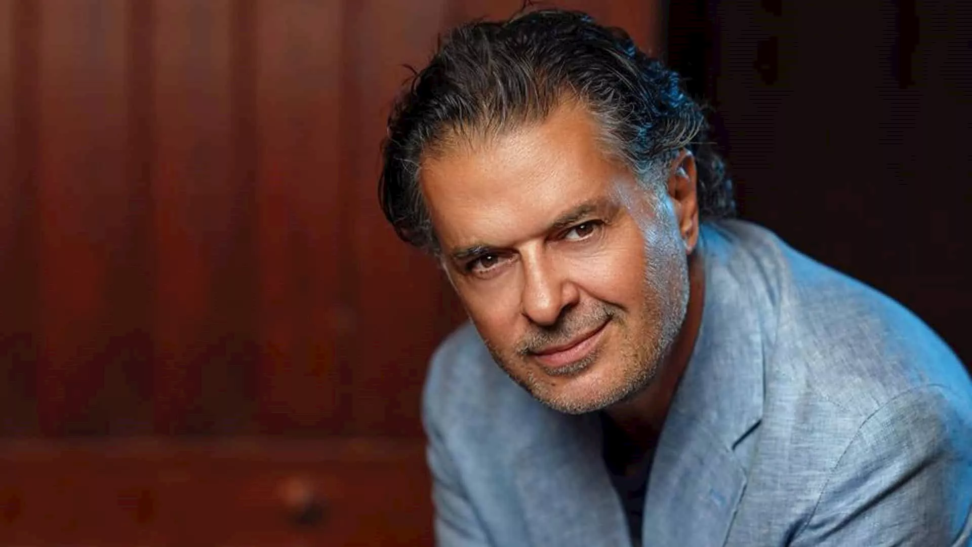 بسبب القبلات.. منع راغب علامة من الغناء في مصر