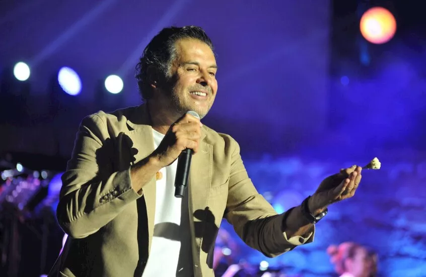 أول رد فعل من راغب علامة بعد إيقافه ومنعه من الغناء في مصر