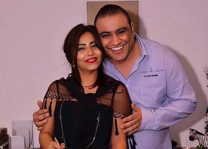 شقيق شيرين عبدالوهاب في شخص بينصب باسمها وبيحرض جمهورها ضدها_5