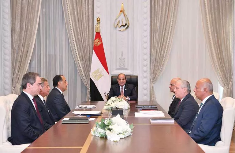 السيسي يجتمع مع رؤساء الهيئات الإعلامية