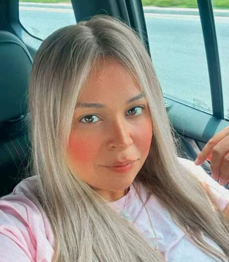 الفنانة ويزو