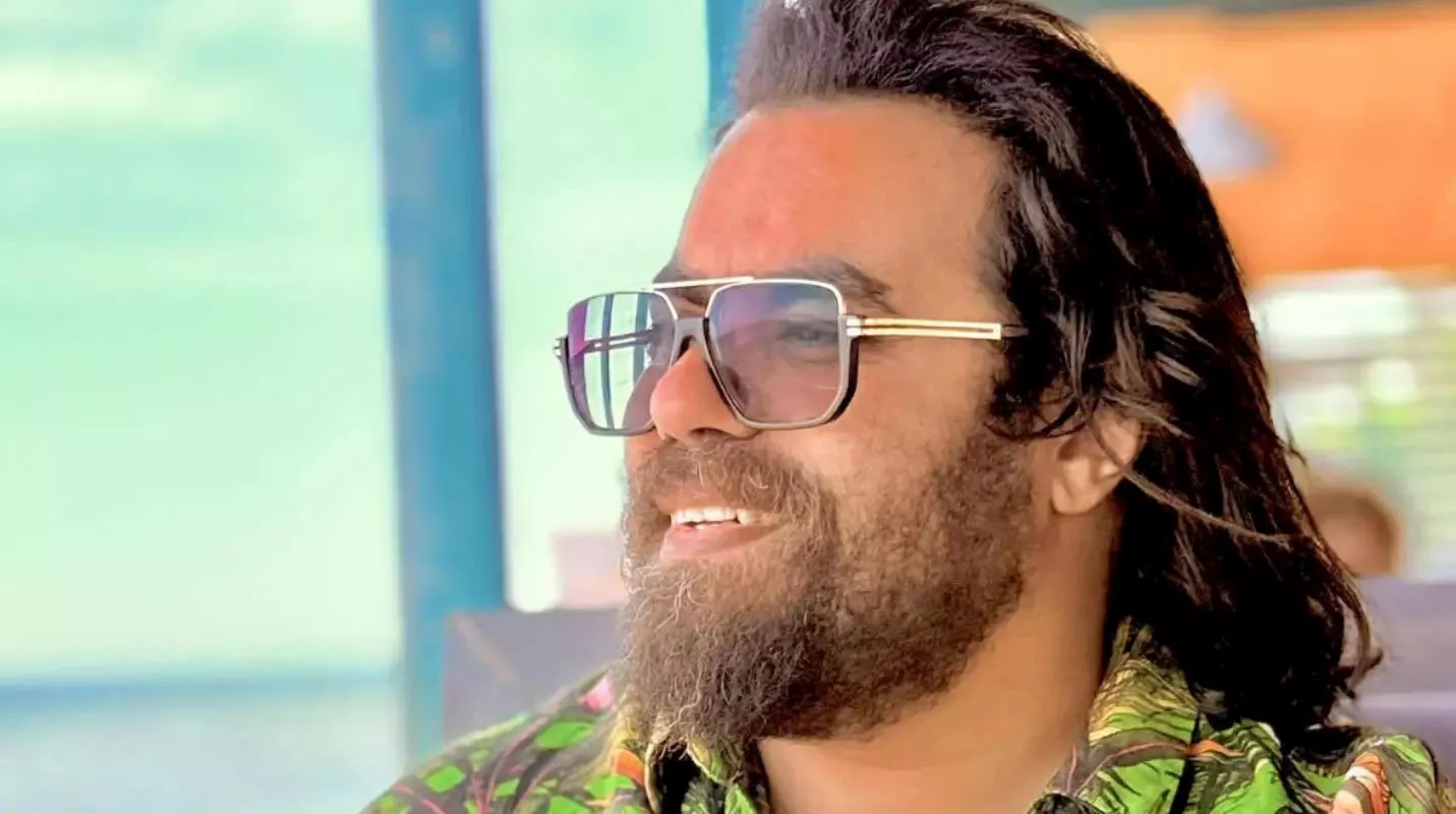 أنا بشحت بالجيتار.. أول تعليق من الفنان علي رؤوف بعد تصدره التريند