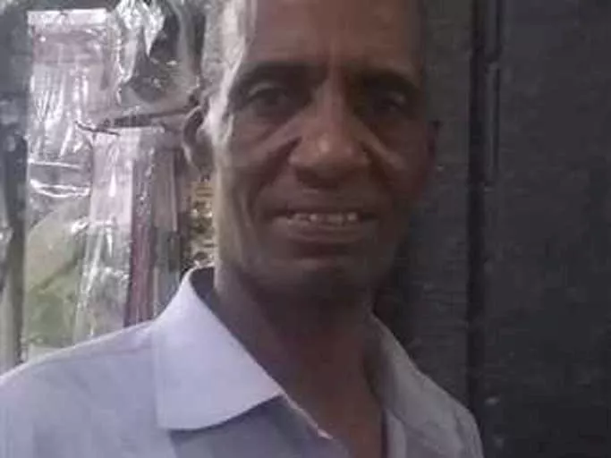 عامل المزلقان