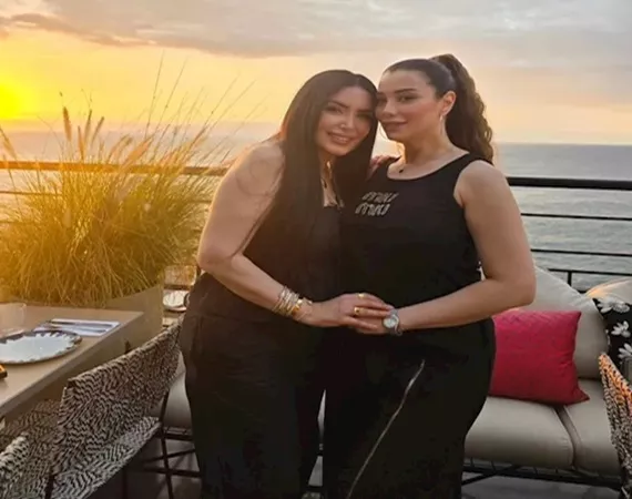 شقيقة عبير صبري تنشر صورًا تجمعهما بتلمي مصايبي ورايا