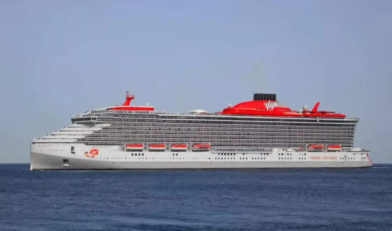 ميناء الإسكندرية يستقبل السفينة السياحية Resilient Lady (2)