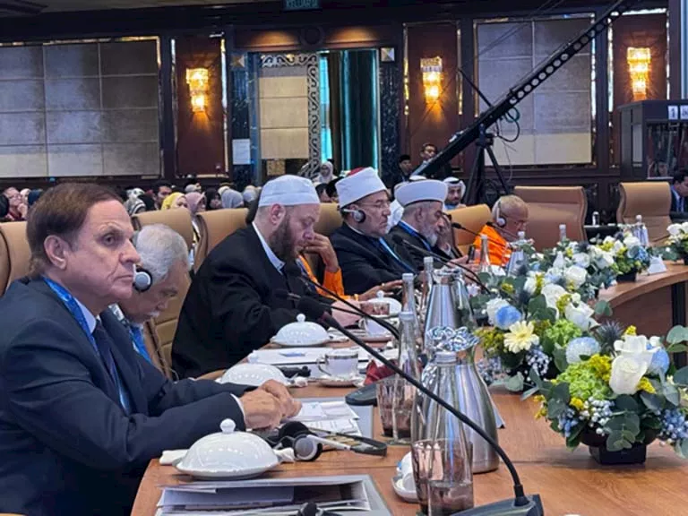 وزير الأوقاف السابق