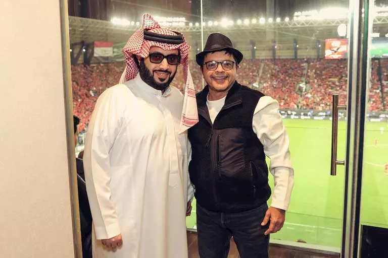 كيف علق محمد هنيدي على قرار اعتماد موسم الرياض على فنانين سعوديين وخليجيين؟