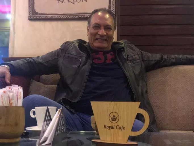 خرج من العناية المركزة.. تطورات الحالة الصحية للفنان حمدي إسماعيل _6