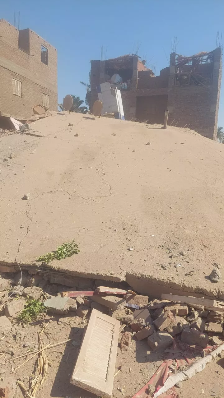 انهيار منزل