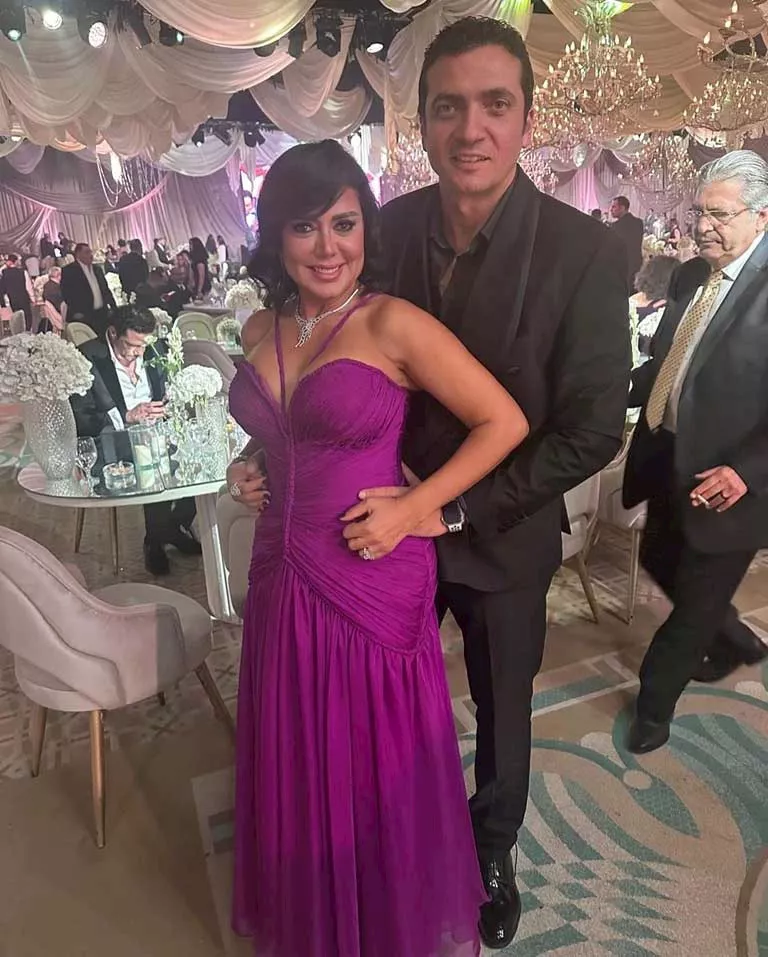 _.-15-صورة-جمعت-رانيا-يوسف-وزوجها-أحمد-جمال