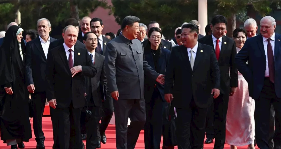 صورة 5 العرض العسكري