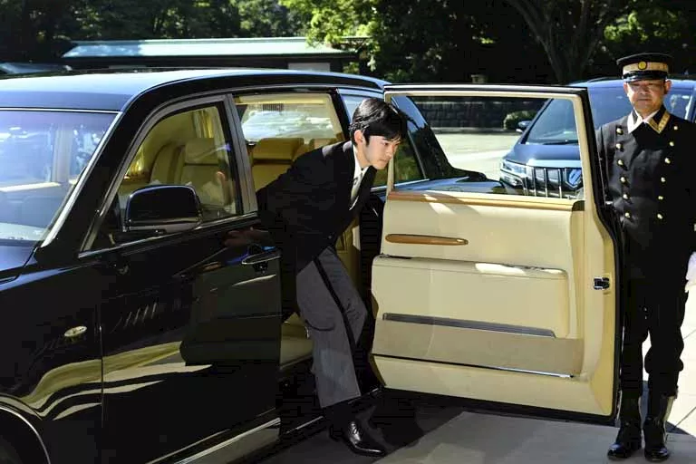 صورة 2 امير ياباني