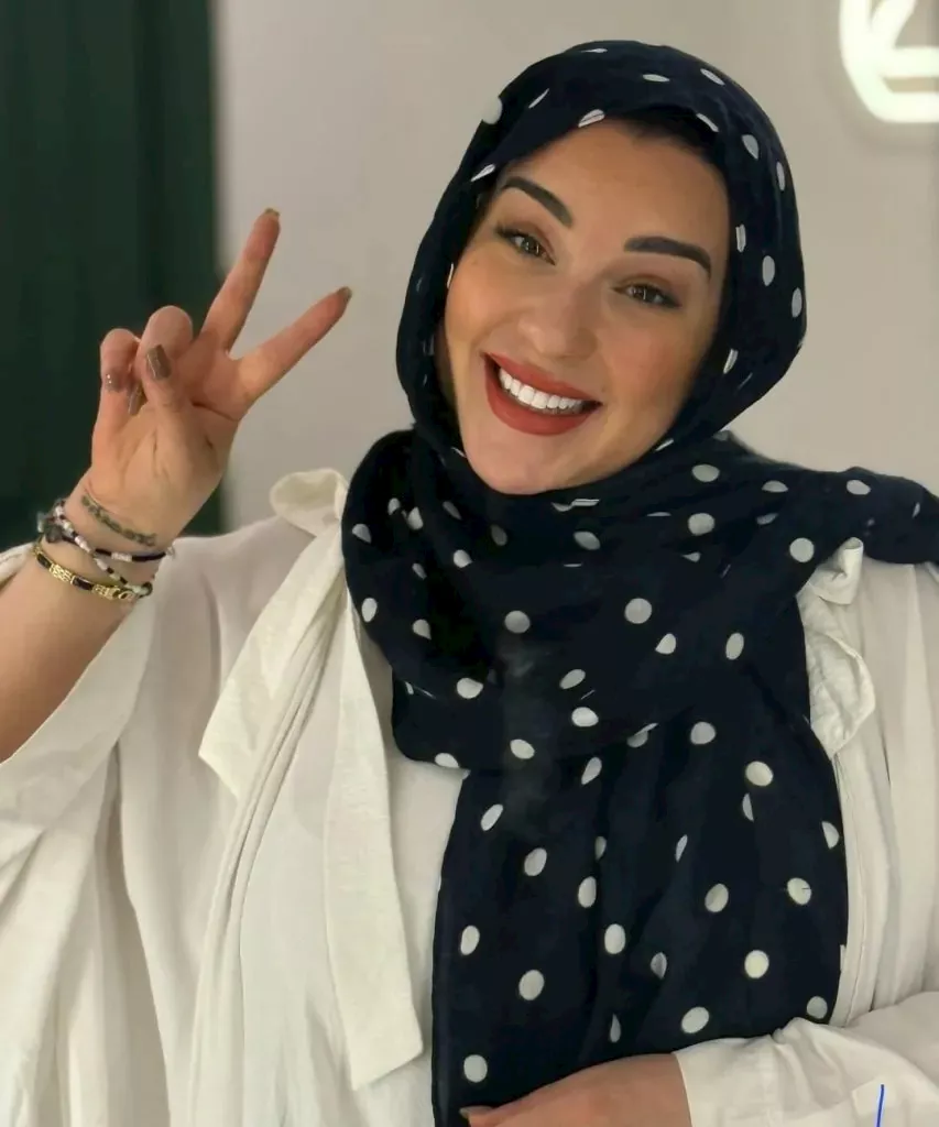 ادعولي بالثبات.. أسما شريف منير تعلن ارتداء الحجاب_2