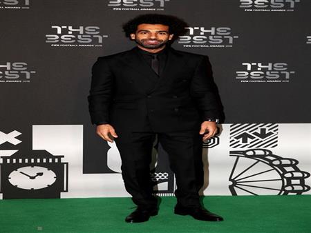 بالصور- خبير موضة يعلق على