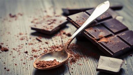 لعشاق الشوكولاتة- دليلك لاختيار الأنواع الصحية منها