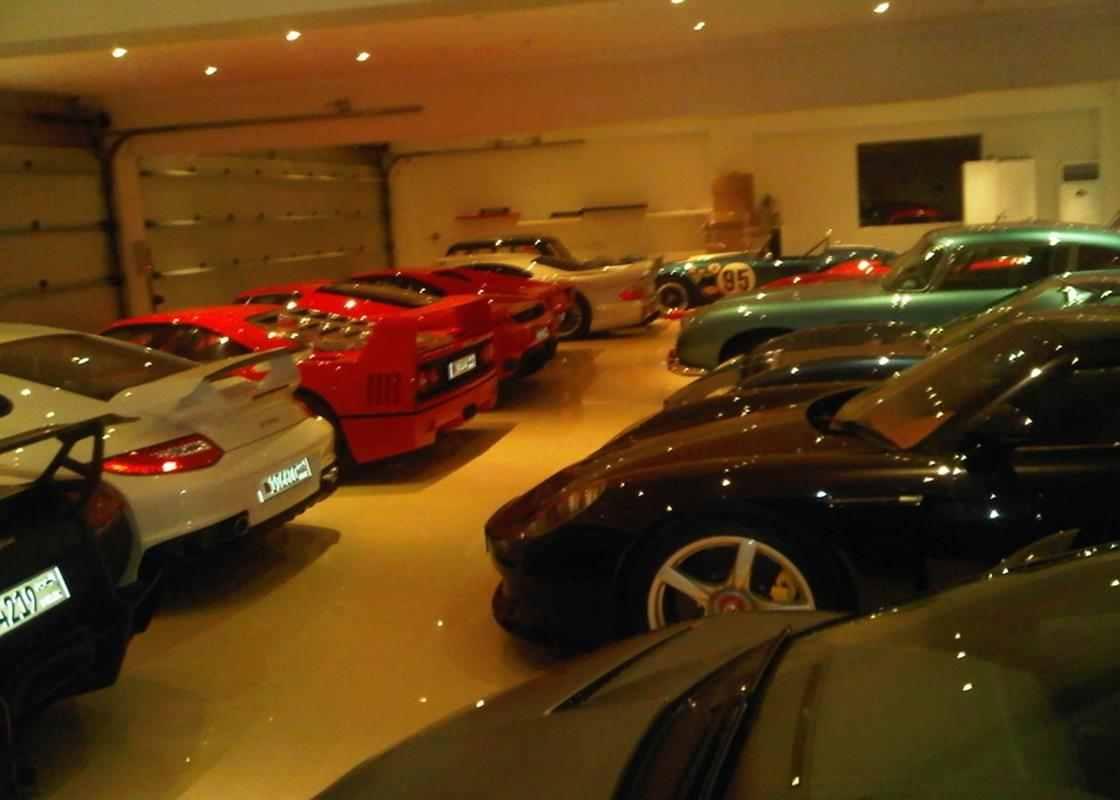 supercar-garage-at-bahrain-8                                                                                                                          