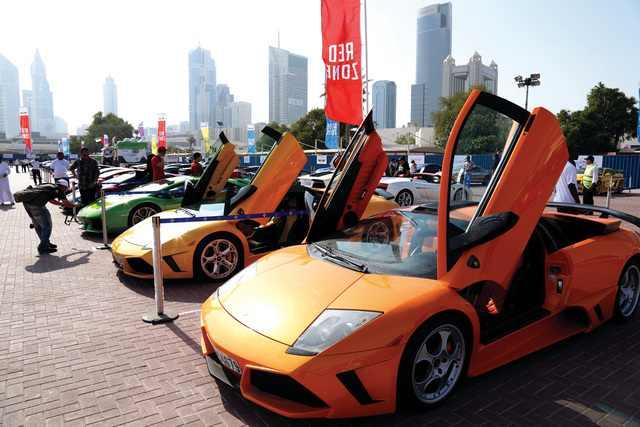 مهرجان سيارات دبى                                                                                                                                     