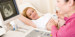 woman-having-ultrasound